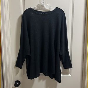 Rae Moda gray tunic sweater, super soft dolman sleeves